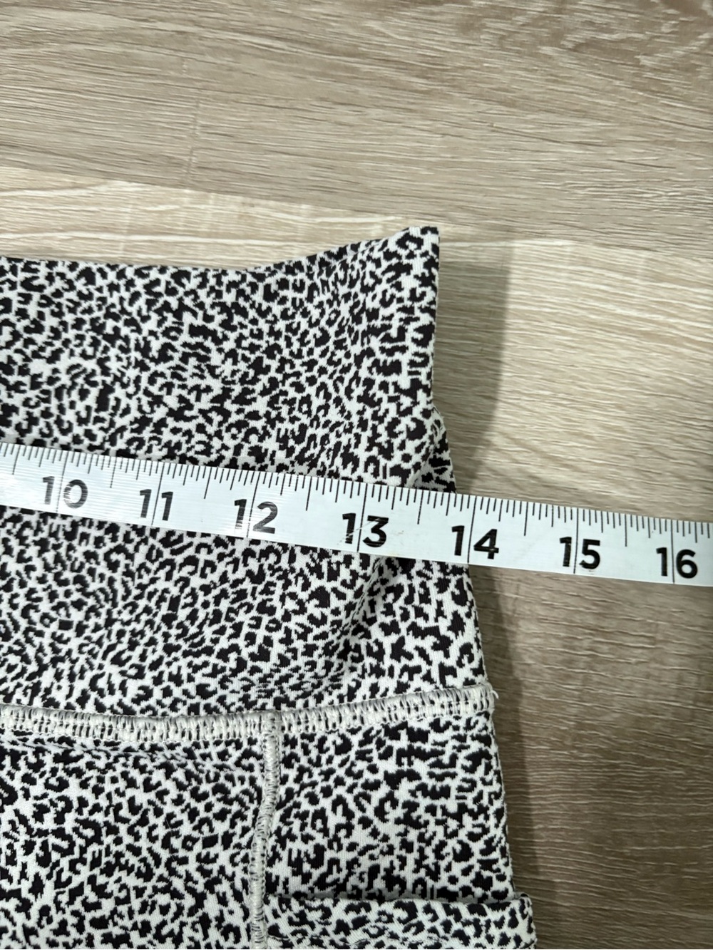 Athleta High-Waist Black & White Printed Leggings - Picture 9 of 9